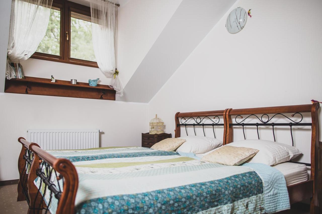 Stajnia Sarnowek Nad Jeziorem Rozany Bed and Breakfast Rozajny Wielkie Esterno foto