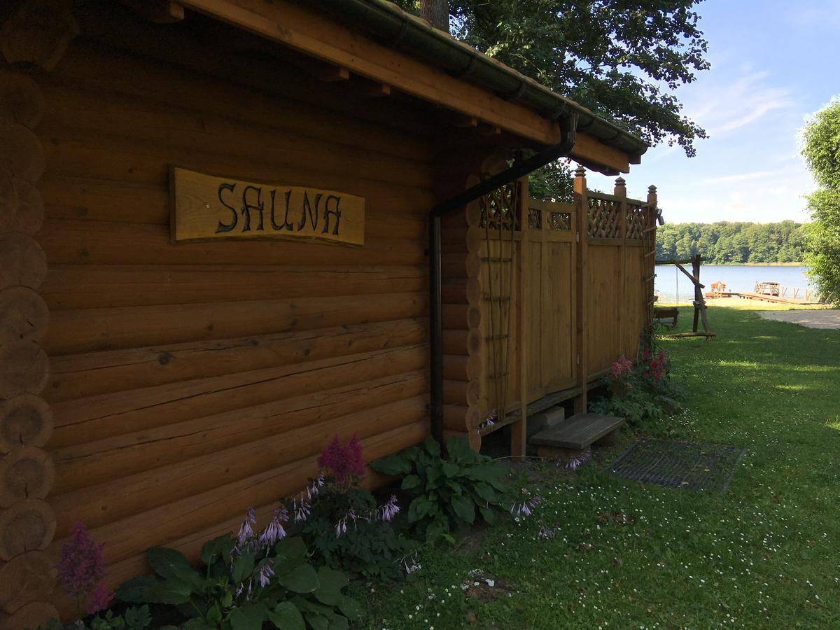 Stajnia Sarnowek Nad Jeziorem Rozany Bed and Breakfast Rozajny Wielkie Esterno foto